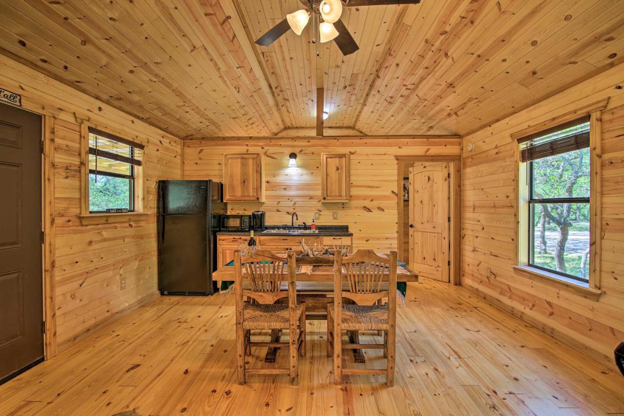 Rustic-Chic Country Cabin - 10 Mi To Main Street! Fredericksburg Kültér fotó