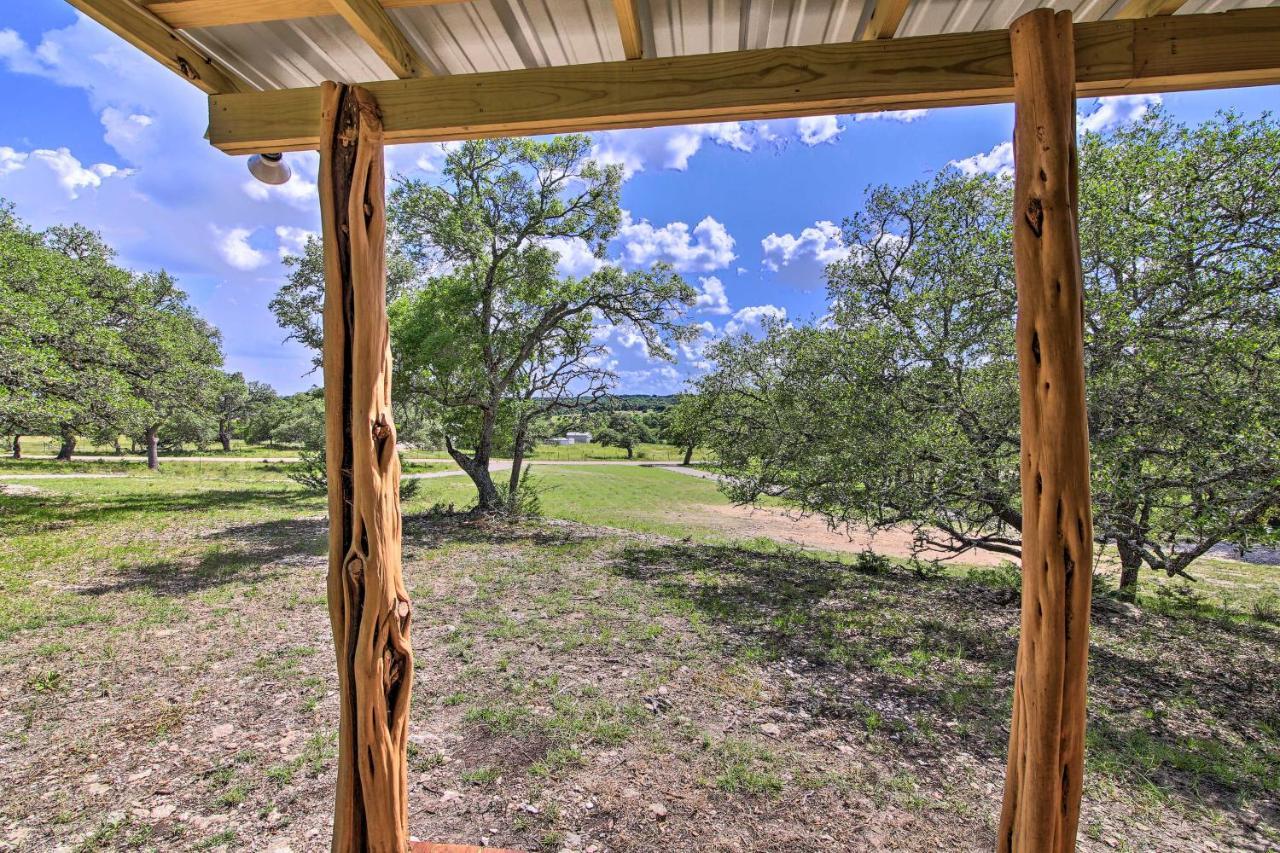 Rustic-Chic Country Cabin - 10 Mi To Main Street! Fredericksburg Kültér fotó