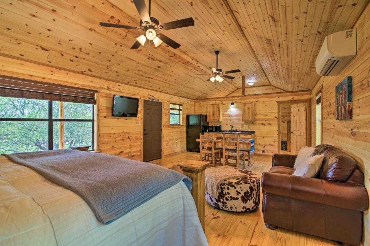 Rustic-Chic Country Cabin - 10 Mi To Main Street! Fredericksburg Kültér fotó