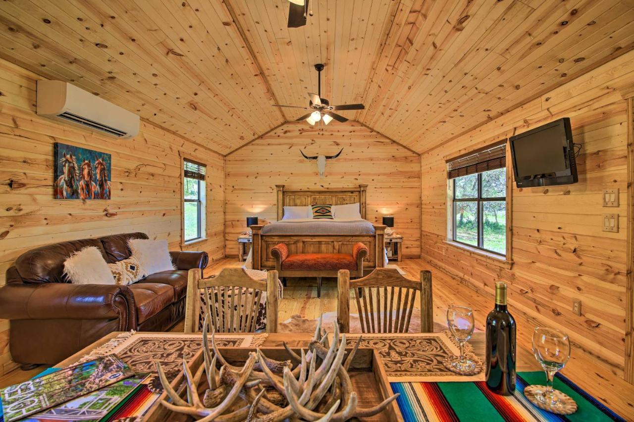 Rustic-Chic Country Cabin - 10 Mi To Main Street! Fredericksburg Kültér fotó